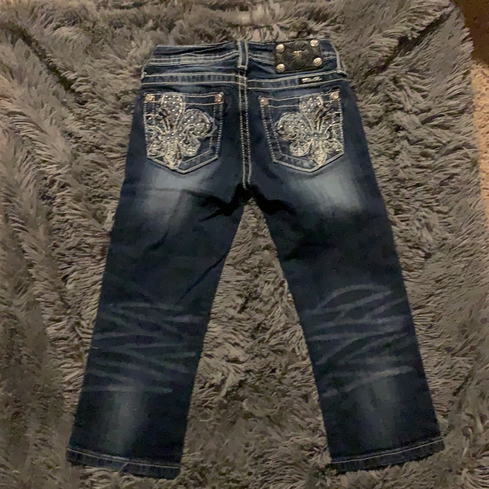 Girls distressed Miss Me Capris. Size12